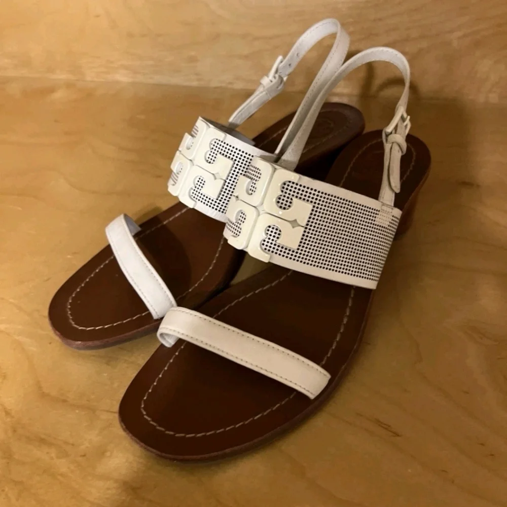 Tory Burch Lowell II Ladies Size 8 White Leather Sandals - Picture 2 of 13